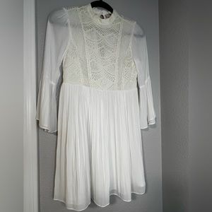 Off White 3/4 Sleeve Midi Dress